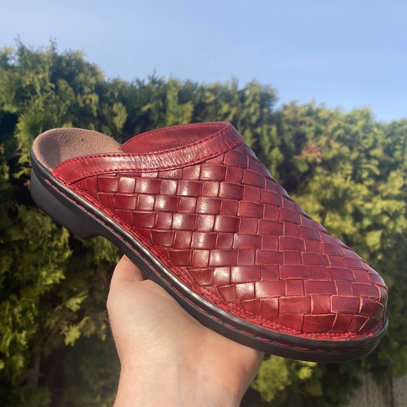 Clarks Shoes - Clarks Women’s Red Leather Basket Weaved Slip On Mule Shoes Size 7